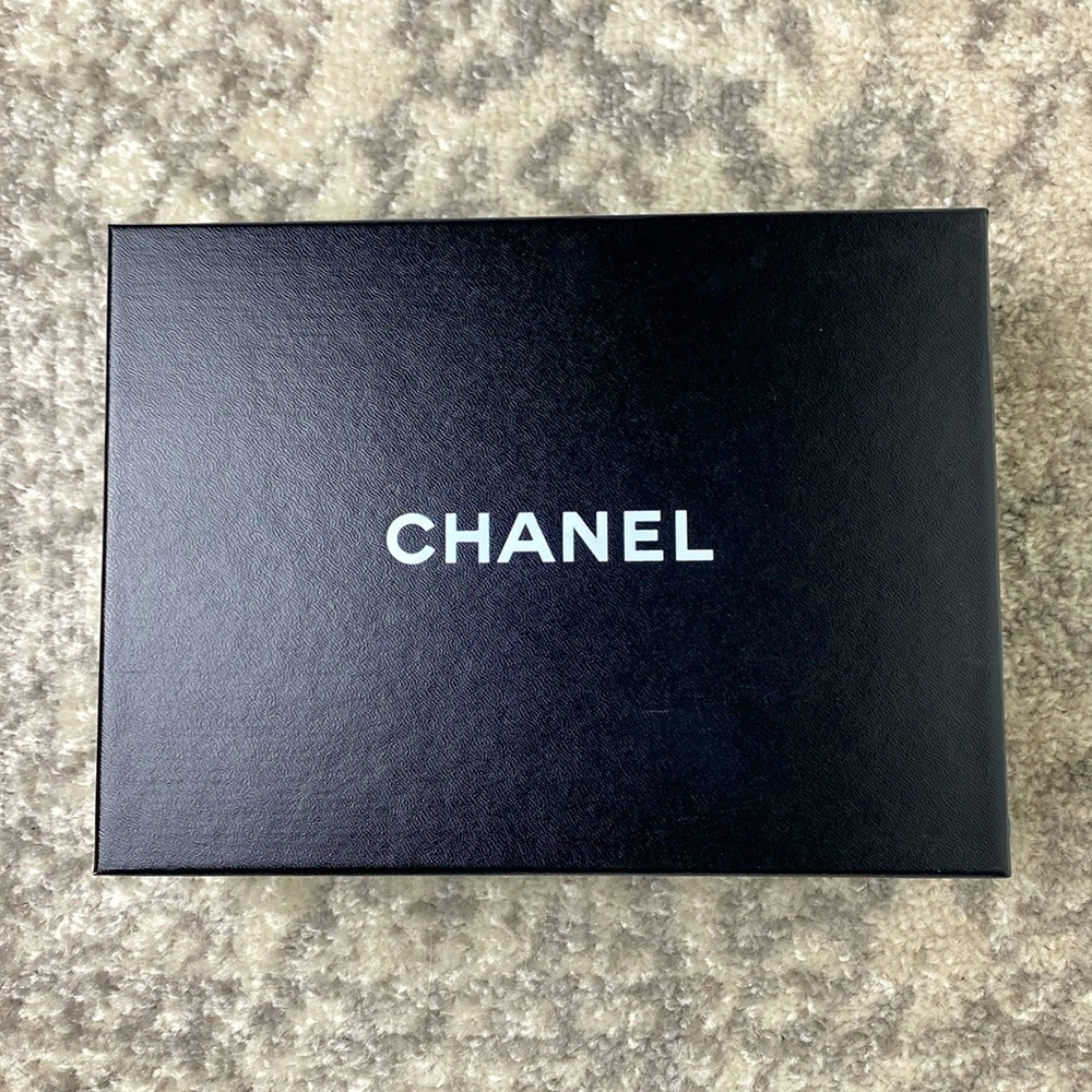 Chanel box